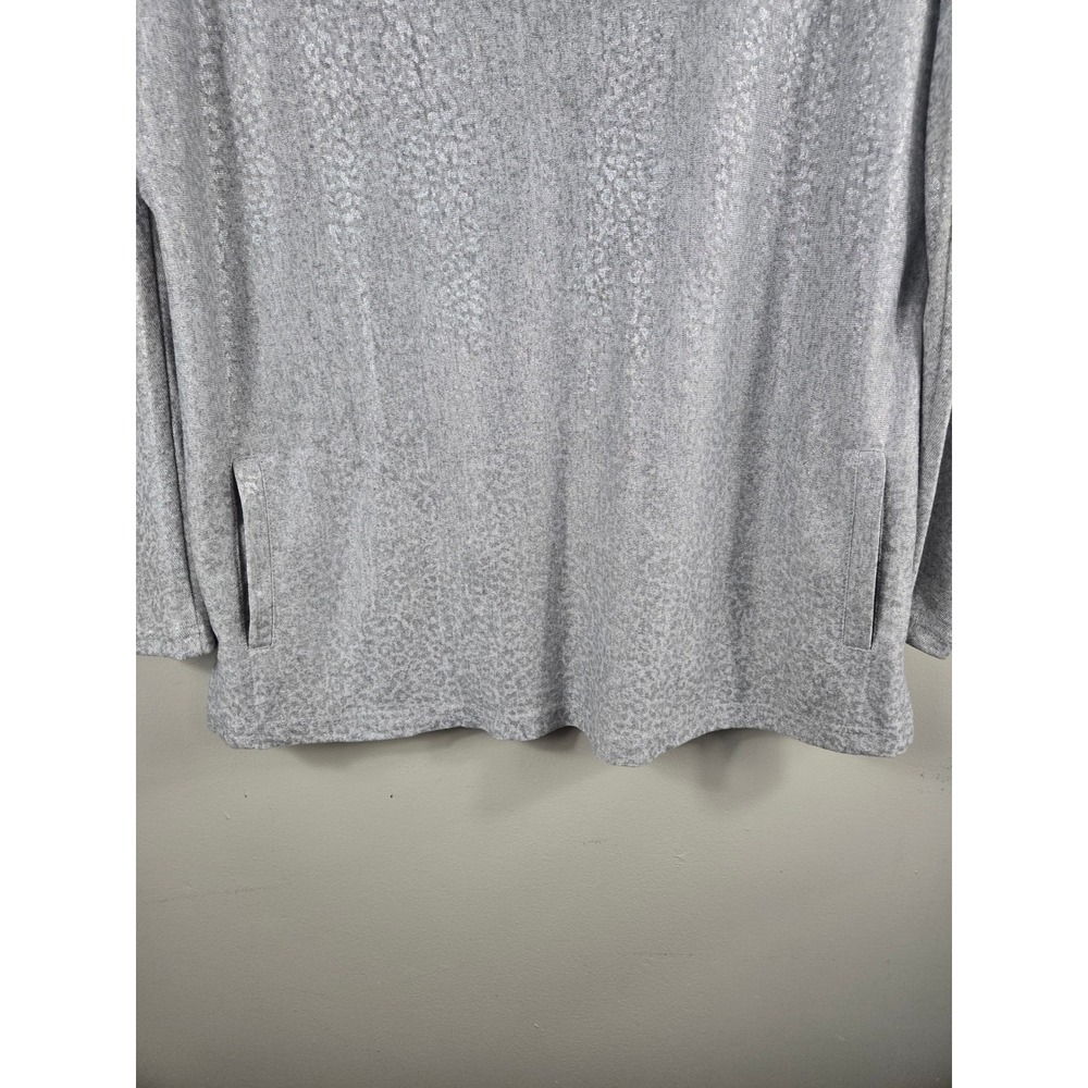 Weekends by Chicos Silver Metallic Animal Print Top Long Sleeve Pocket Gray Sz 3 - Picture 5 of 7